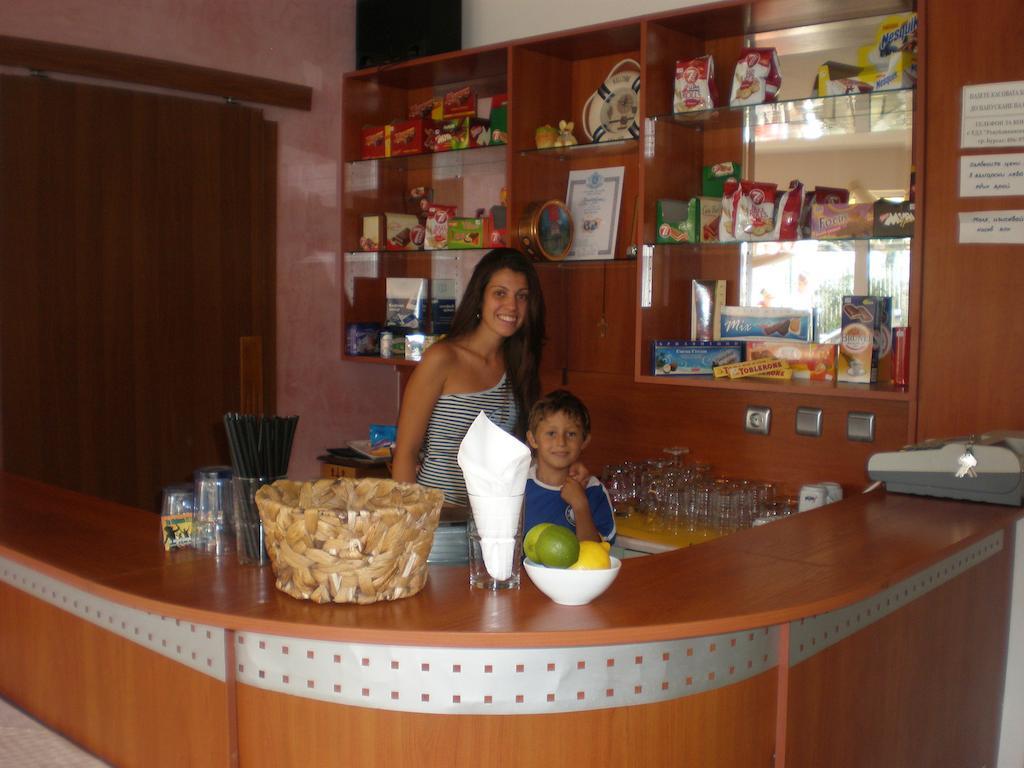 Family Hotel Electra Поморие Экстерьер фото