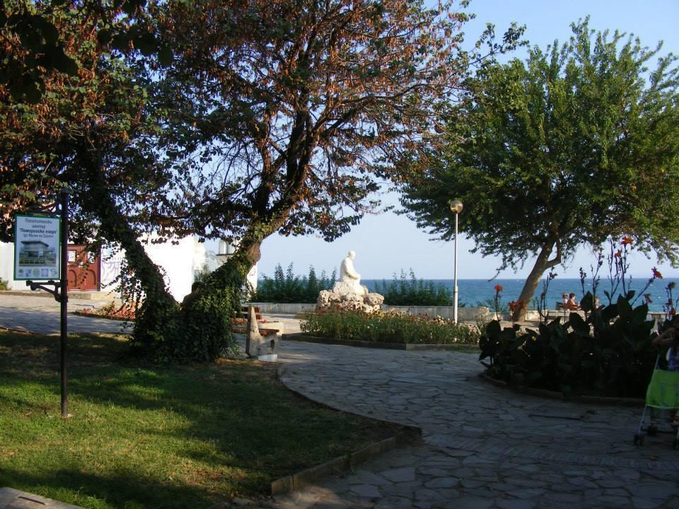 Family Hotel Electra Поморие Экстерьер фото